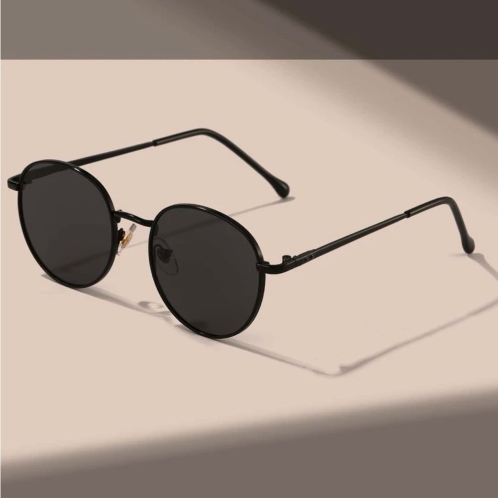 Black Frame Sunglasses